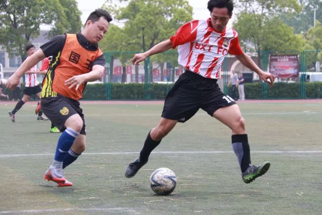 媒体人：尼克斯像04年活塞各司其职 马刺G2调整的空间很大